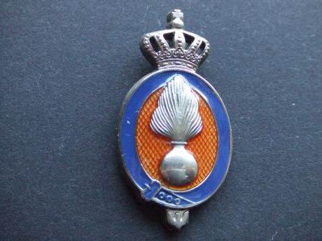 Koninklijke Marechaussee logo met kroon